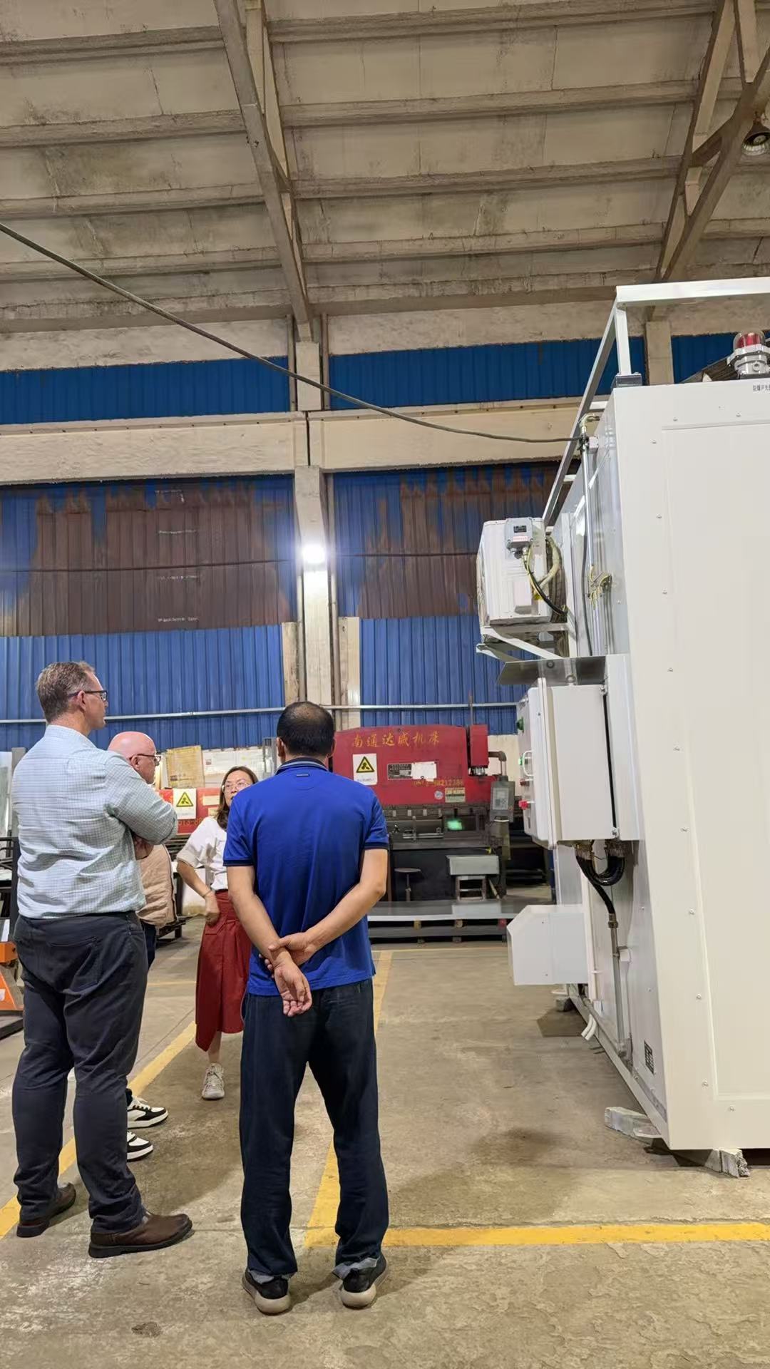 Latest company blogs about Russian Client Visits Wuxi SUPER Factory to Inspect Hazardous Materials Safety Cabinets — Initial Cooperation Established