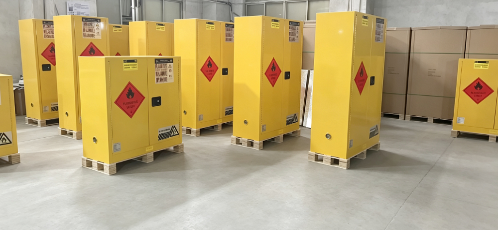 Latest company blogs about Behind Every Large Order: How Does SUPER Ensure Safety Cabinet Quality and Delivery Capability?