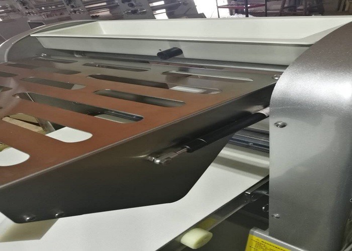 450B Electric Table Top Electric Dough Roller Machine Commerical Use Small Dough Sheeter